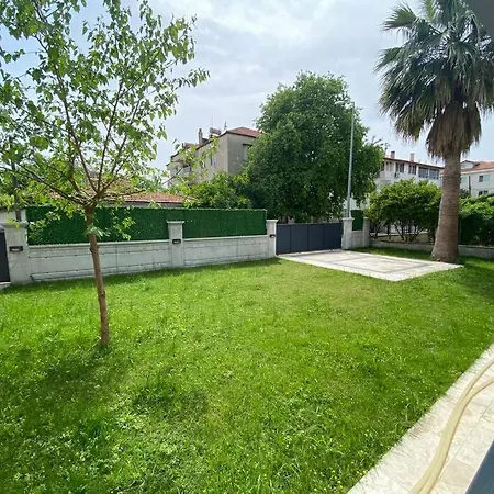 Merkezde 2+1 Esyali Bahceli Muestakil Ev, Ortaca (Mugla)